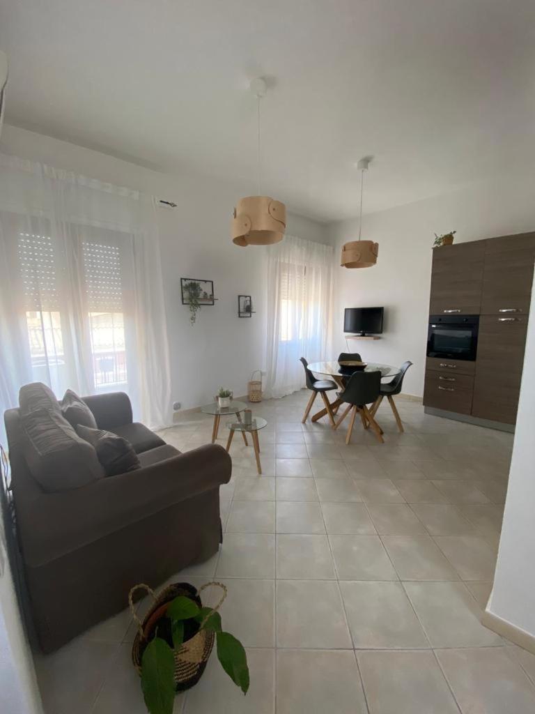 Civico 16A - Apartment - With Private Parking Quartu Sant'Elena Ngoại thất bức ảnh